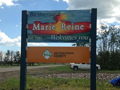 Marie Reine Sign